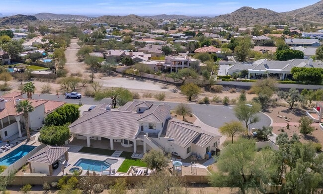 Building Photo - 3324 E Suncrest Ct