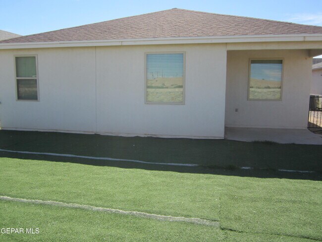 Building Photo - 1628 Sam Dominguez