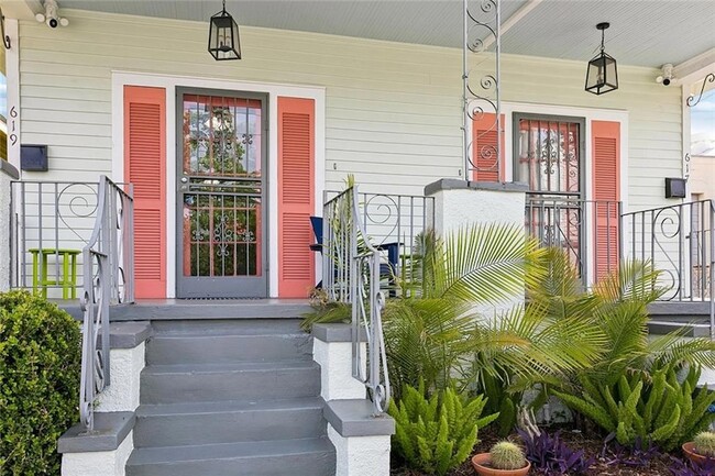 Building Photo - 619 Ninth St