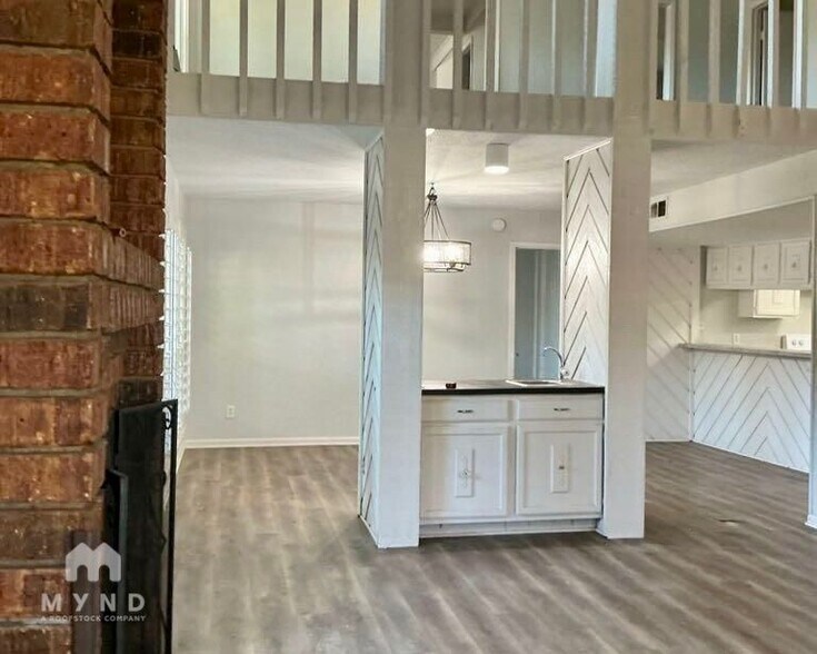 Building Photo - 531 Old Course Dr