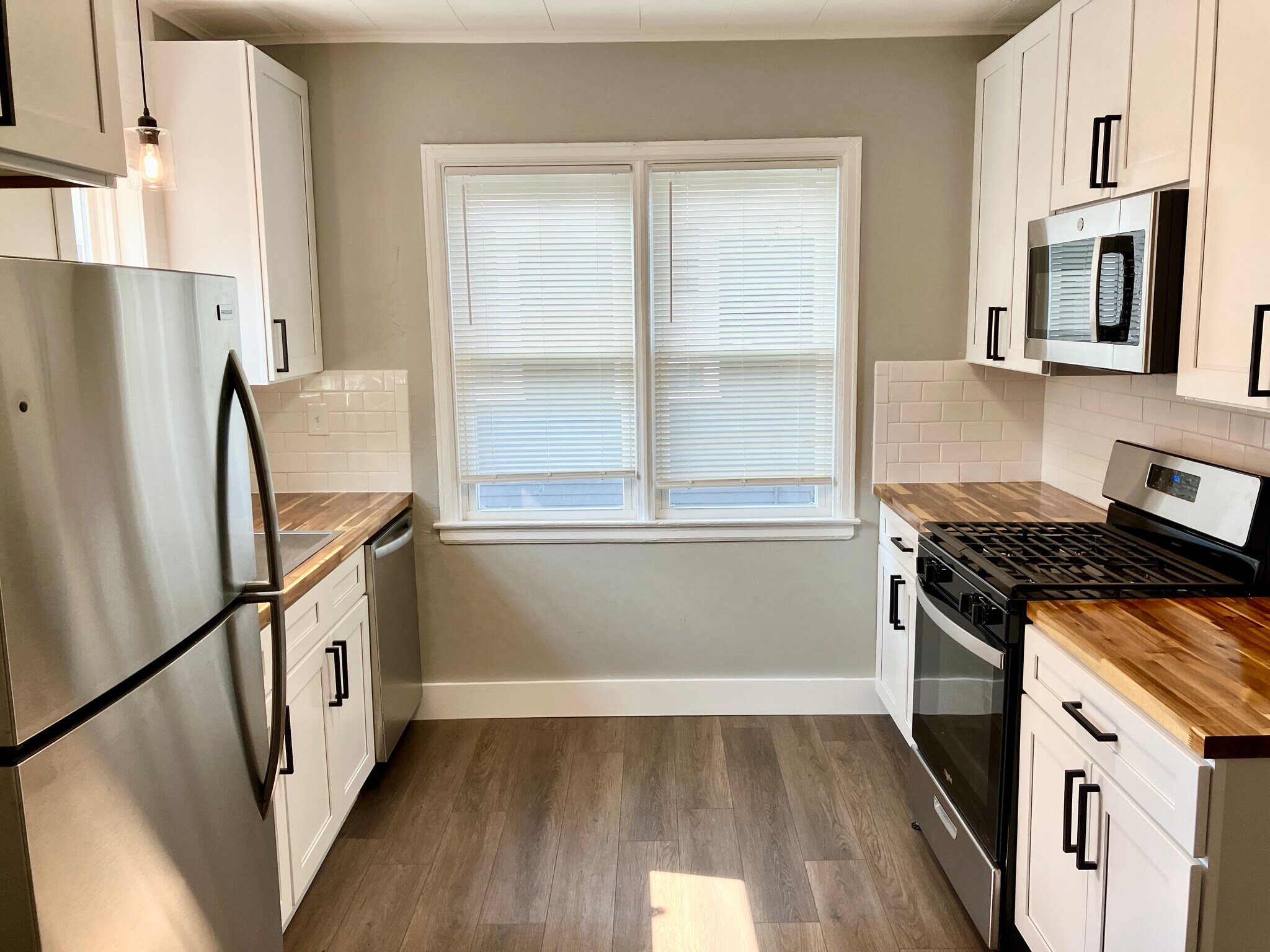 Building Photo - 109 Unger Ave