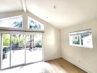 Building Photo - Stunning remodel