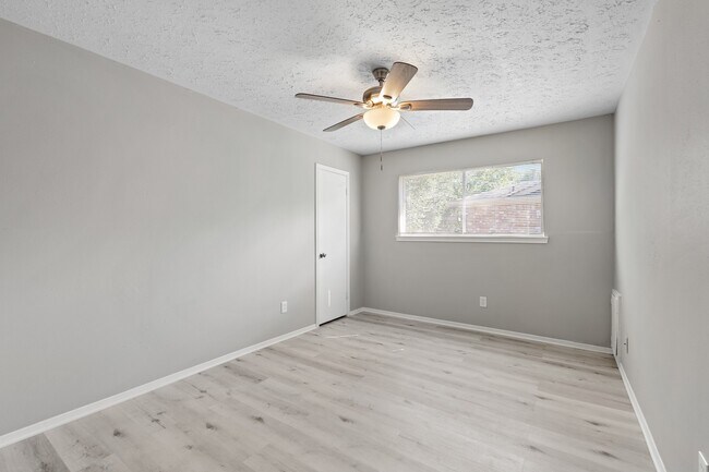Building Photo - 13542 Wimbledon Dr