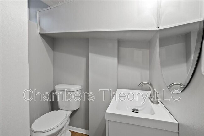 Building Photo - 4411 Harrison St NW