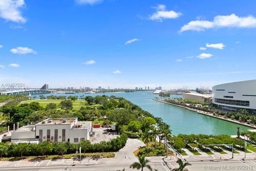 Building Photo - 900 Biscayne Blvd