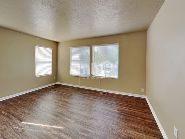 Building Photo - 14064 S Rosaleen Ln