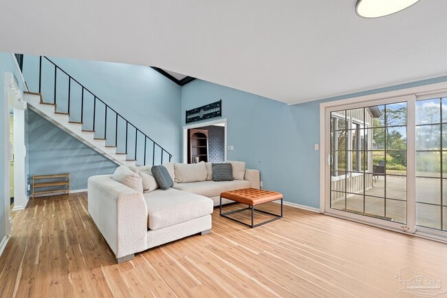 Building Photo - 4844 Huron Dr