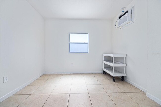 Building Photo - 3005 W Kathleen St