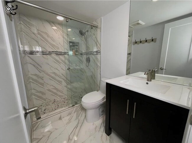 Building Photo - 3175 NE 48th Ct