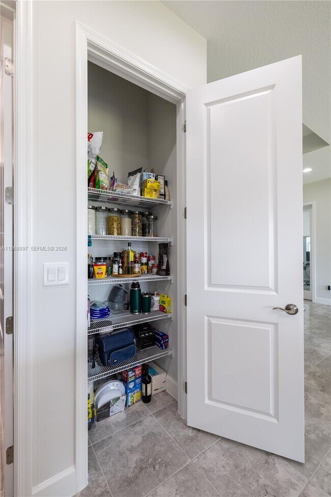 Building Photo - 13939 Prickly Cone Cv