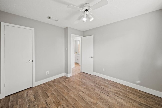 Building Photo - 3006 Sherborne St