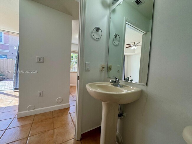 Building Photo - 3162 SW 153rd Ct