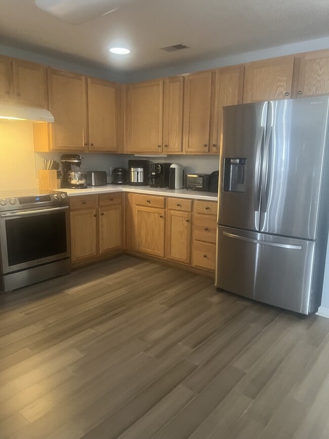 Building Photo - 343 Briarbend Rd