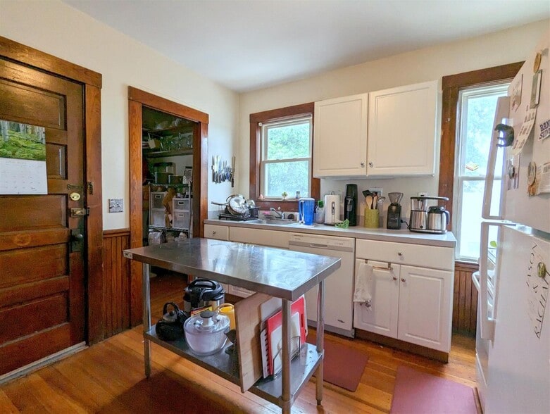 Building Photo - 95 Lowell St