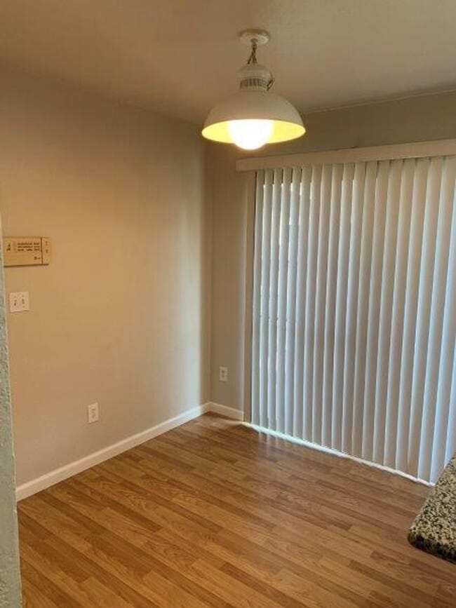 Building Photo - Great Antelope Home Located On a Court