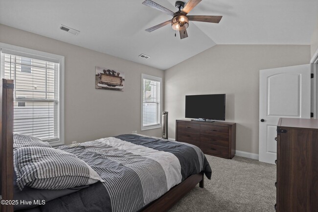 Building Photo - 218 Kestrel Ct
