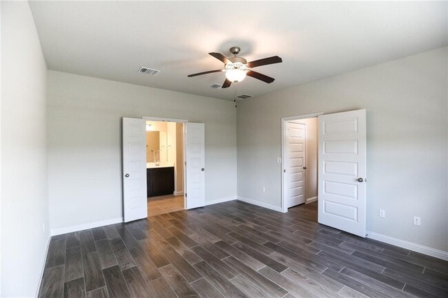 Building Photo - 8108 Ausblick Ave