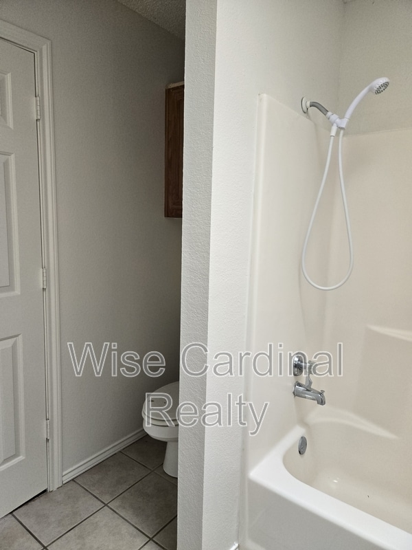 Building Photo - 5709 Auburn Dr