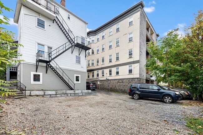 Building Photo - 276 Washington Ave