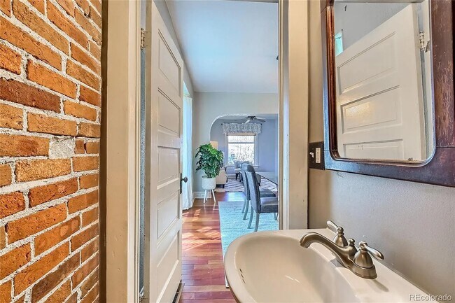 Building Photo - 4188 Winona Ct