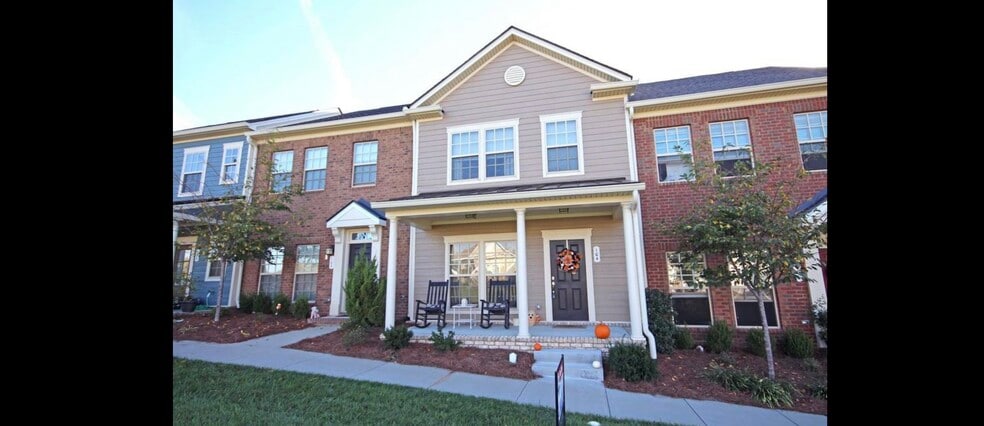 Building Photo - 104 Skylark Aly