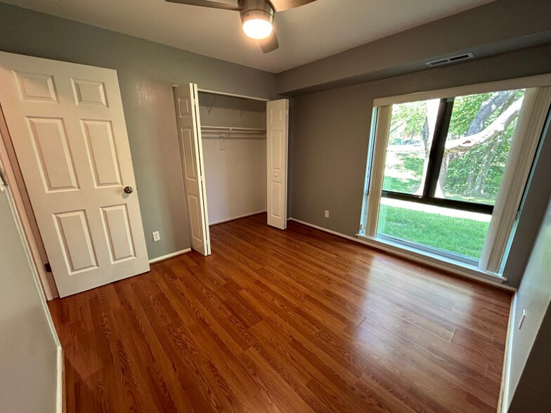 Building Photo - 6001 Majors Ln