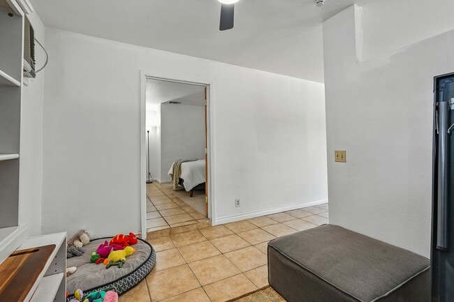 Building Photo - Single-Story 3 Bedroom Home in Quiet El Do...