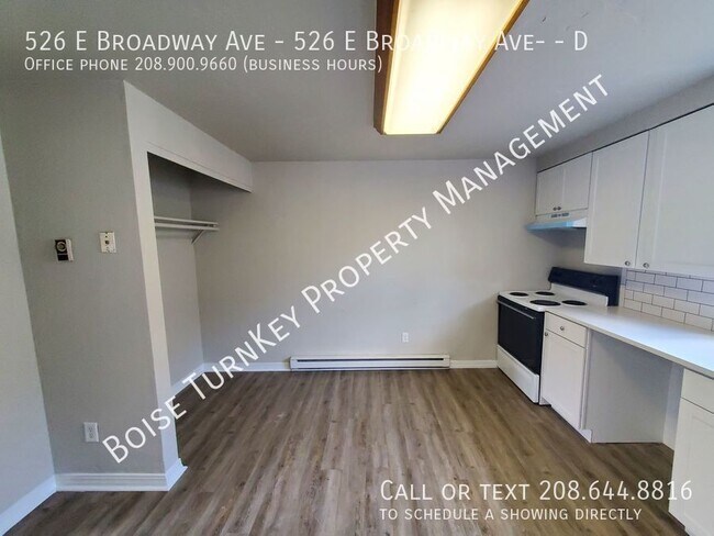 Building Photo - 526 E Broadway Ave