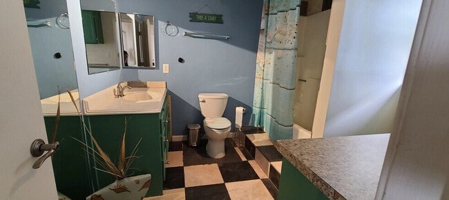 Building Photo - Pacific Beach Dr - FULLY FURNISHED