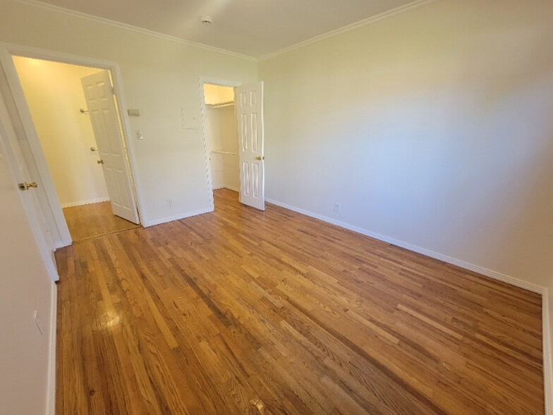 Building Photo - 13644 Leadwell St