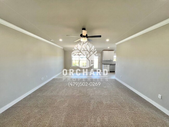 Building Photo - Tontitown- Single-Family Home- Desirable Huntley Plan