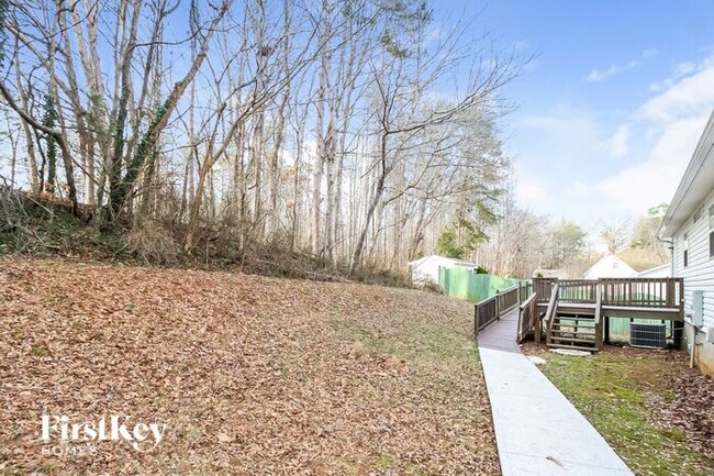 Building Photo - 3820 Spring Branch Dr