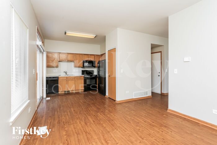 Building Photo - 2733 River Bend Ln