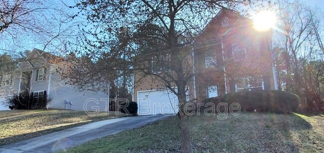 Building Photo - 5591 Rock Lake Dr