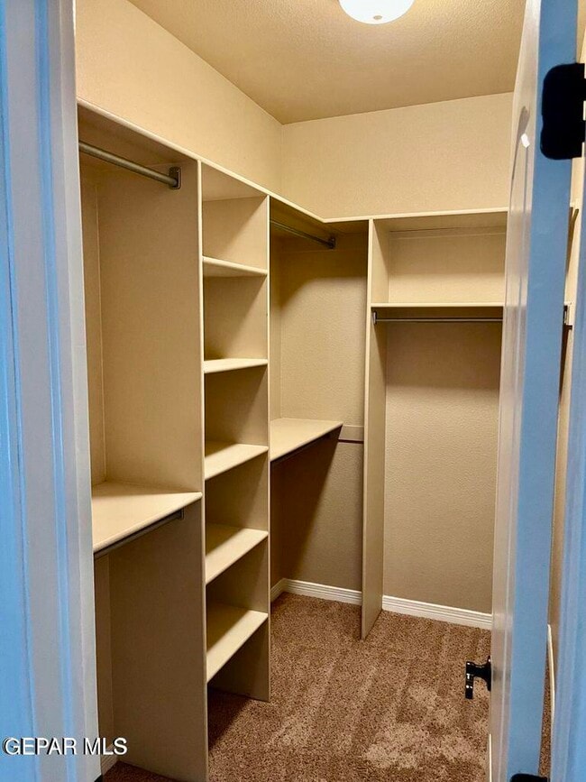 Building Photo - 2213 Wild Point Pl