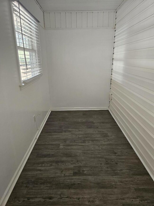 Building Photo - 134 Rolling Dr