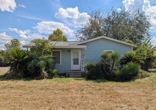 Building Photo - 890 Josephine St