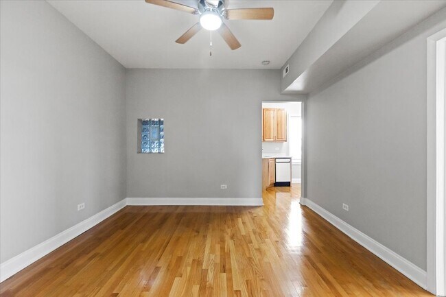 Building Photo - 1048 N Spaulding Ave