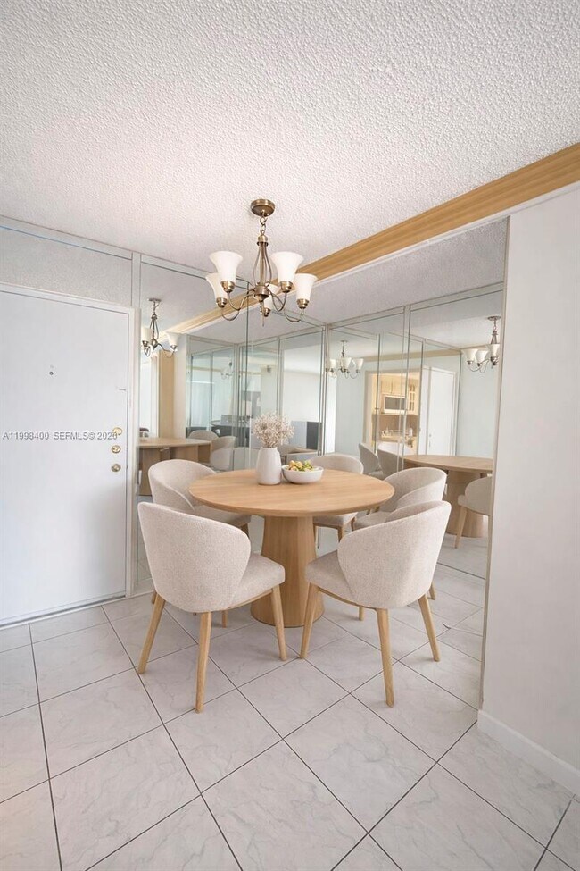 Building Photo - 16508 NE 26th Ave