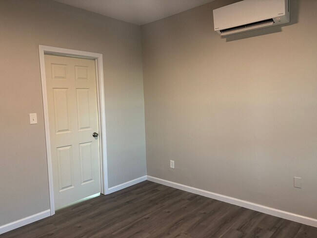 Building Photo - 1200 N 8th St