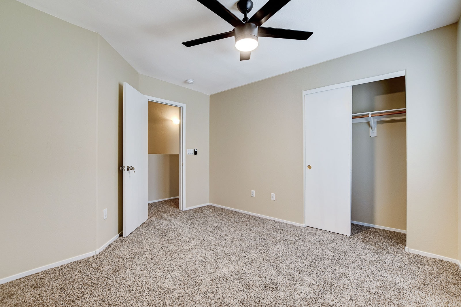 Building Photo - 8842 Duncan Barrel Ave