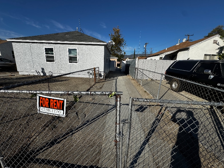 Building Photo - 1122 Magnolia Ave W