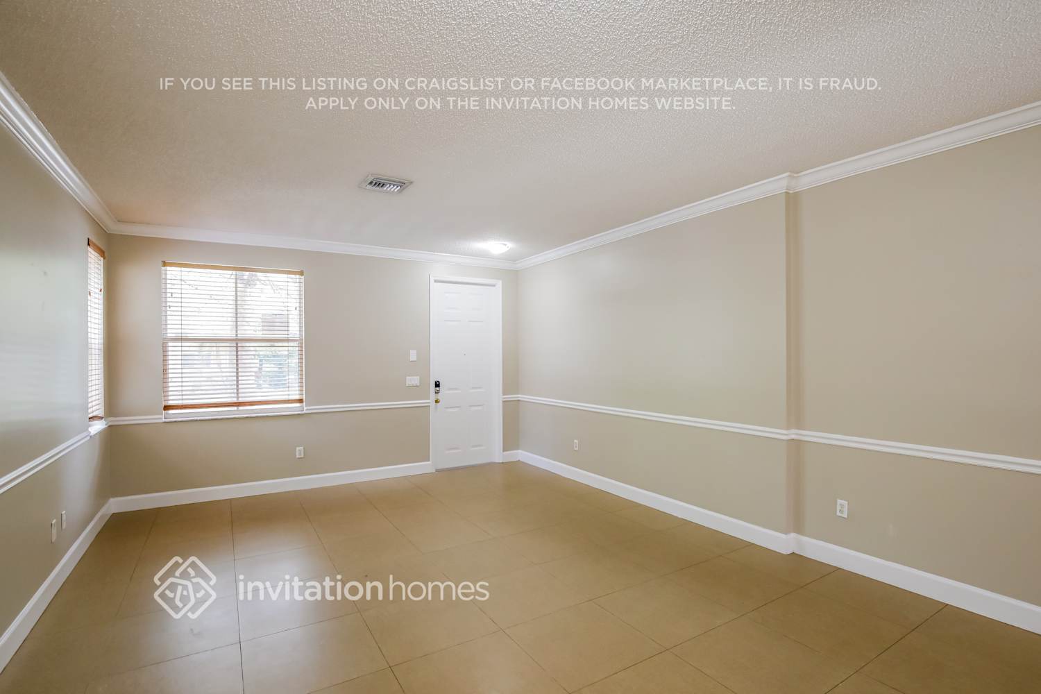 Building Photo - 15891 SW 48th Manor