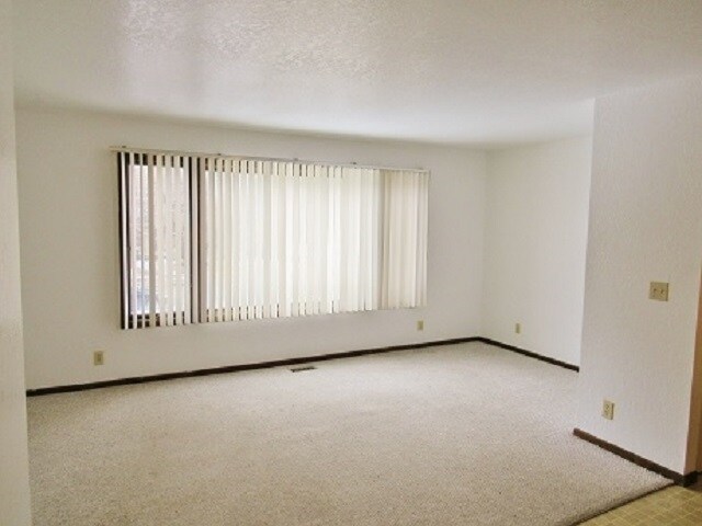 Building Photo - 4901 Universal Dr