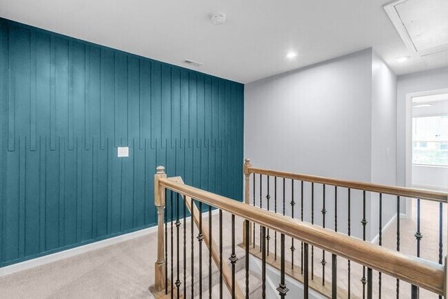 Building Photo - Modern Comfort, Effortless Living & Unbeatable Convenience in Northfield Crossing 3BR/2.5BA, 2 Ca...