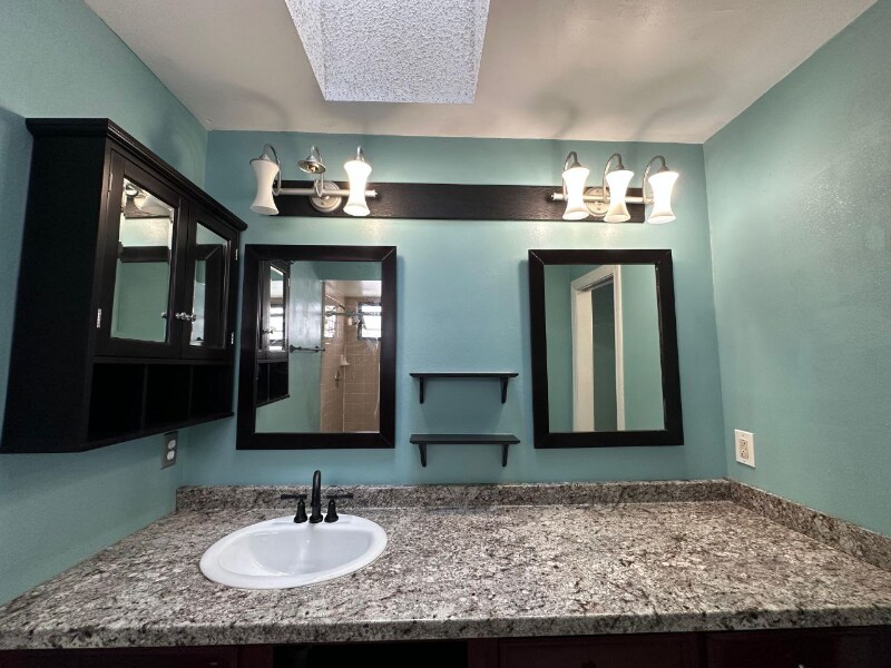 Building Photo - 106 Coralwood Cir