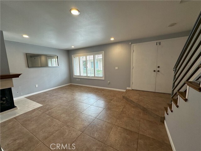 Building Photo - 18598 Creek Ln