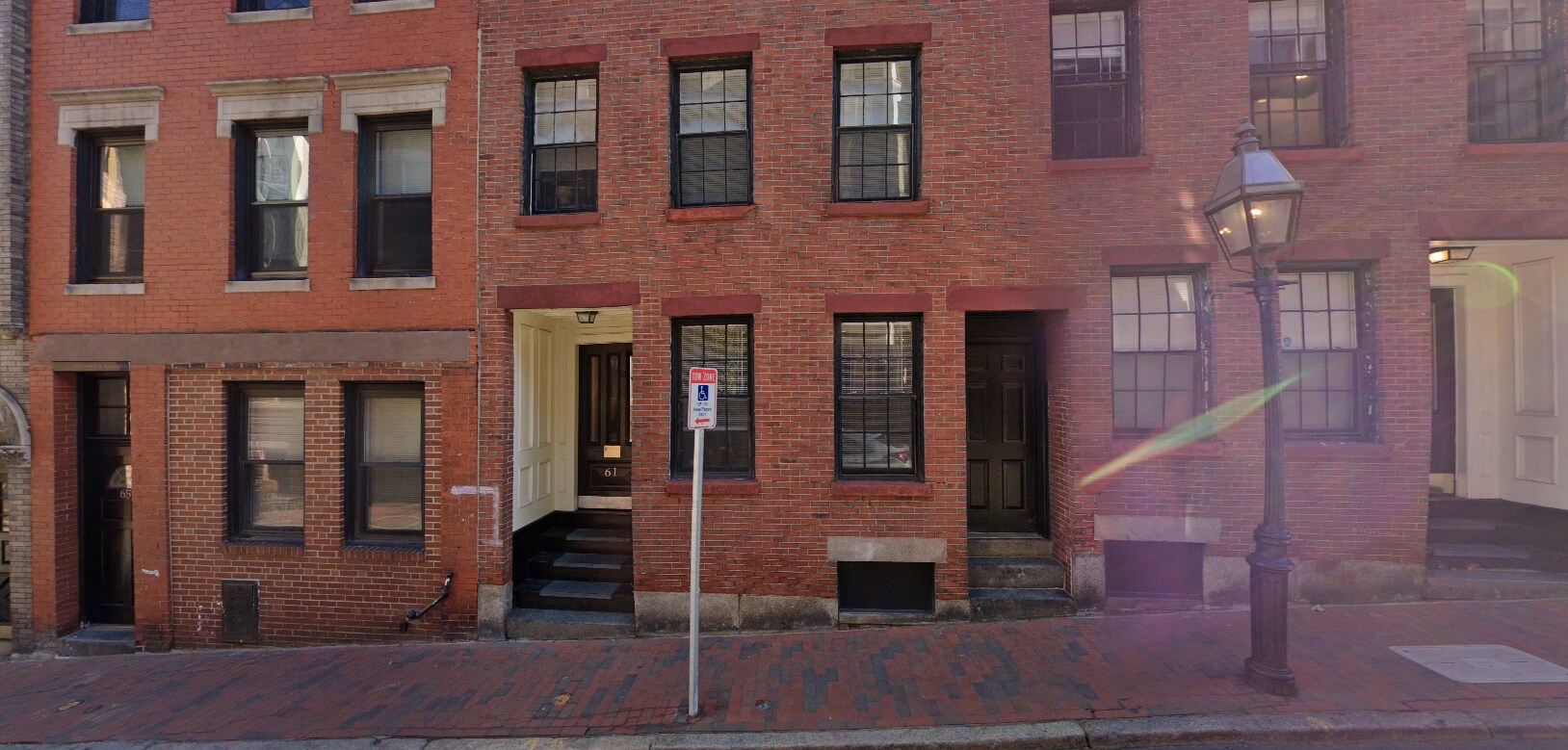 Building Photo - 61 Joy St