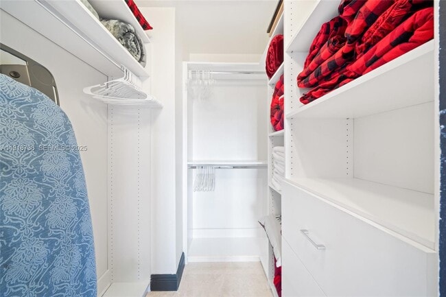 Building Photo - 5424 SW 154th Pl