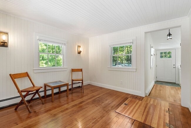 Building Photo - 498 Beechwood St